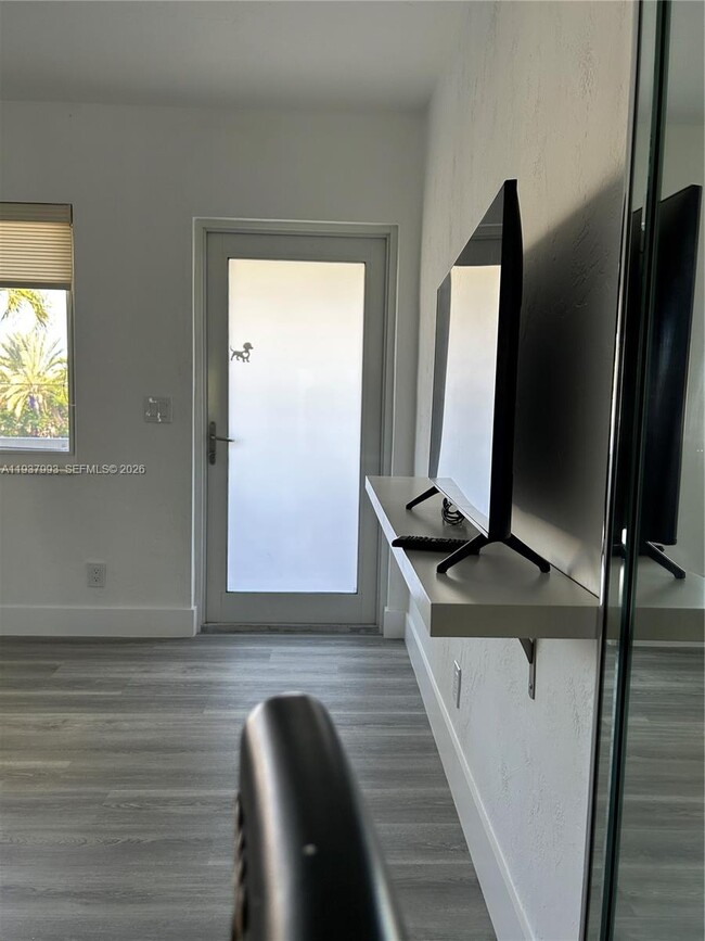 Foto del edificio - 600 Layne Blvd