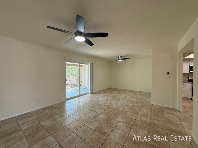 Foto del edificio - 16733 E Ashbrook Dr