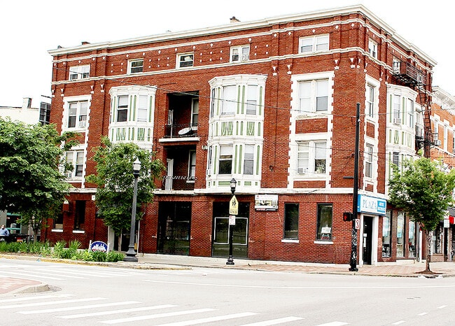 Clifton Avenue - 230 W McMillan St (Cincinnati, OH) Apartments