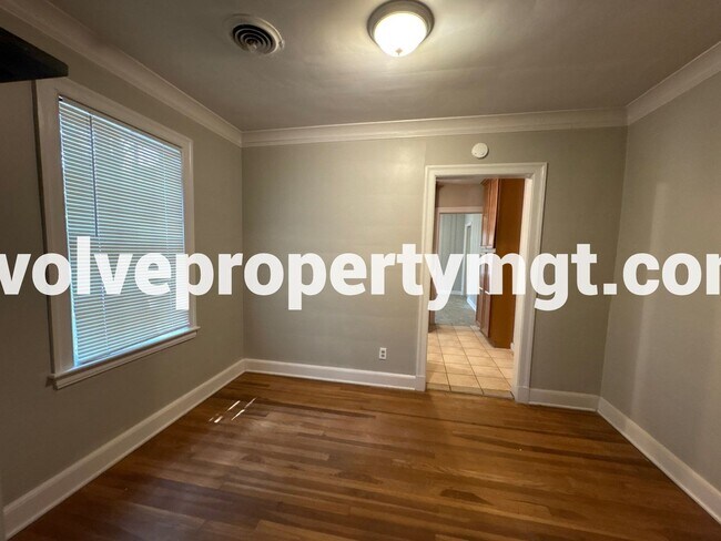 Building Photo - Hidden Collierville Gem on 1 ACRE!