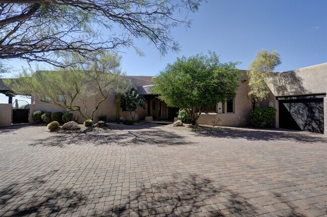 Building Photo - 11118 E Tamarisk Way
