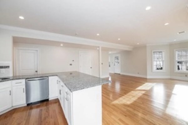 Building Photo - 274 Bowdoin St