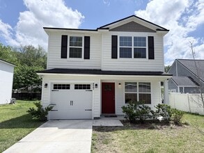 Building Photo - 4541 Cambria St