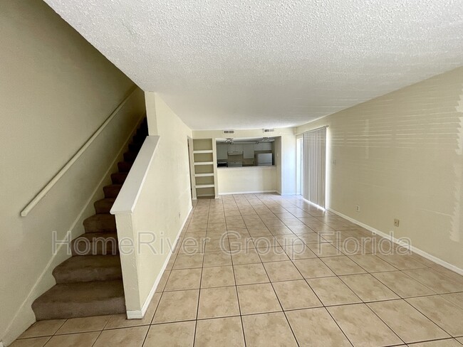 Building Photo - 8517 Lincoln Cove Dr