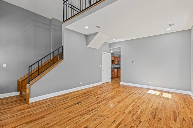Building Photo - 3717 S Hermitage Ave