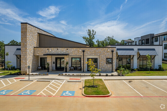 Building Photo - The Southerly at Longview