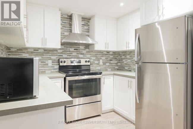 Building Photo - 478 Summerpark Cres
