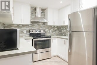 Building Photo - 478 Summerpark Cres