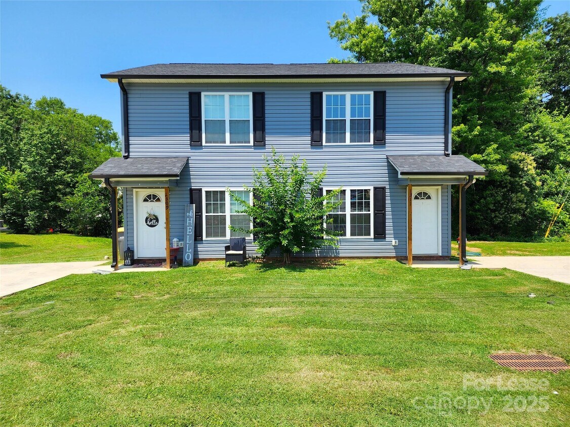 Primary Photo - 1311 N Juniper Ave