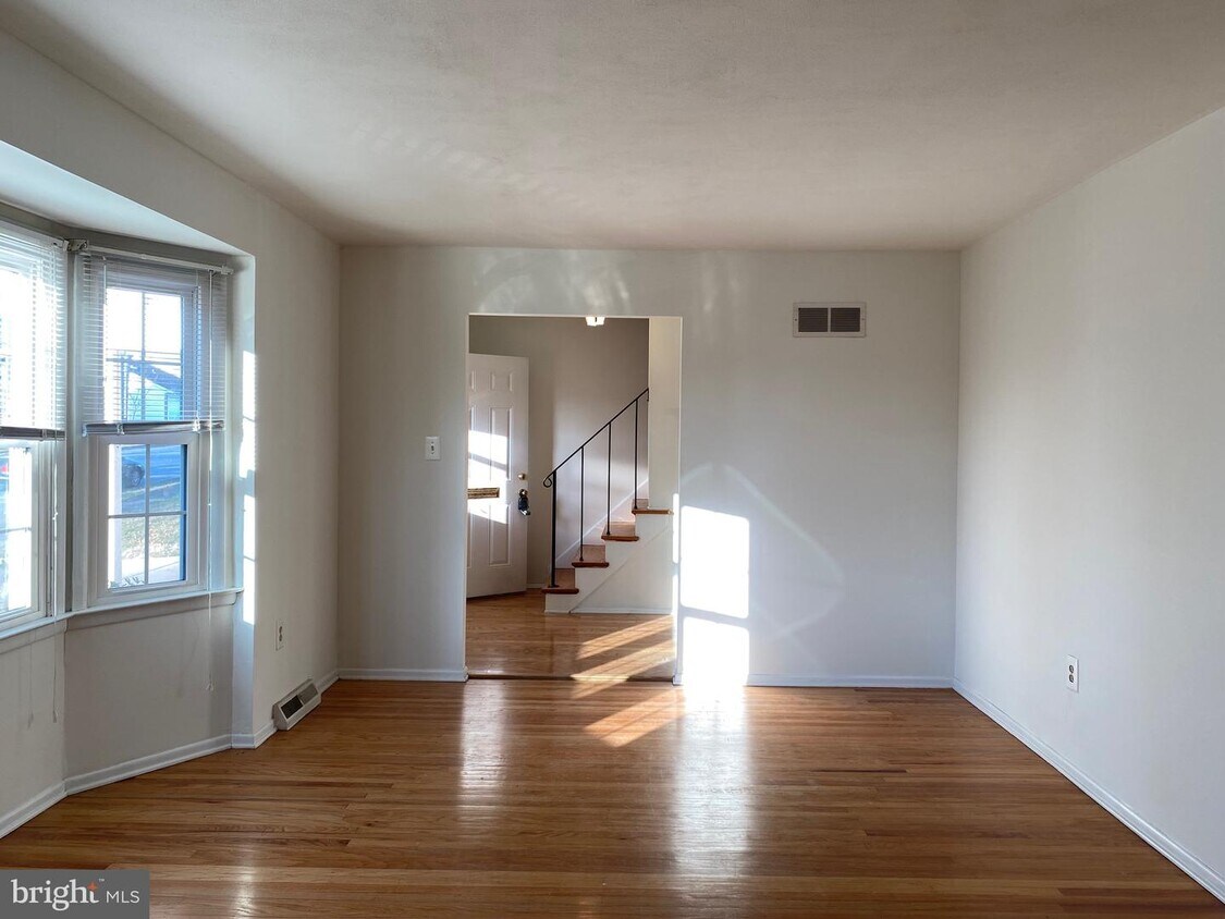 Primary Photo - 721 Fiske Ln