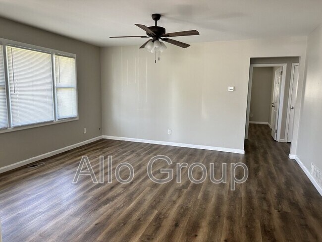 Photo - 23 Freeport Rd House