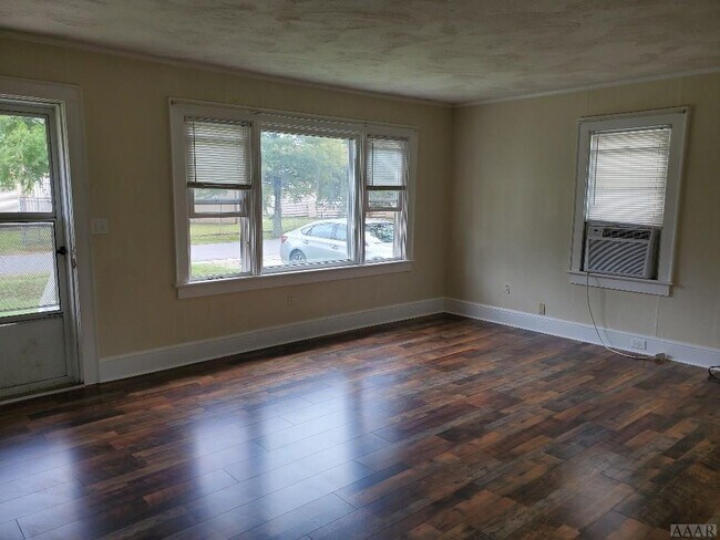 Building Photo - 109 Merriwood Ave
