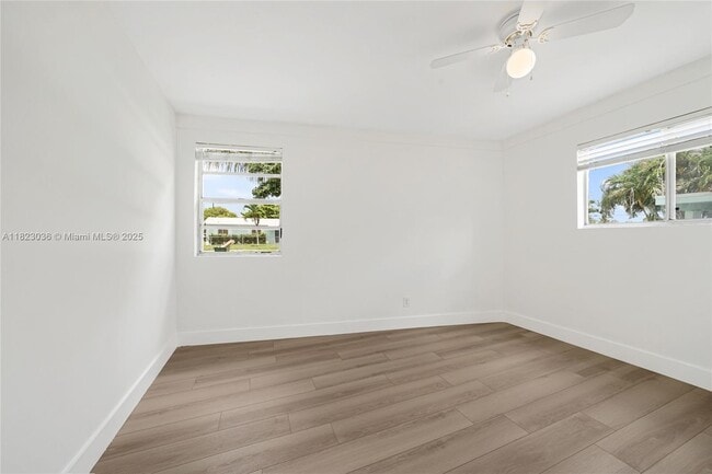 Building Photo - 2530 NW 26th Ave