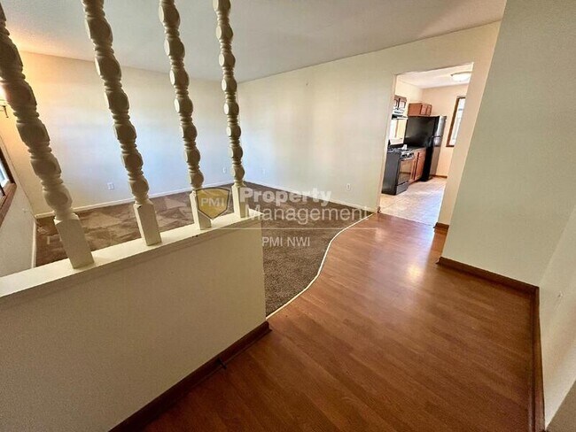 Building Photo - 542 Raven Rd