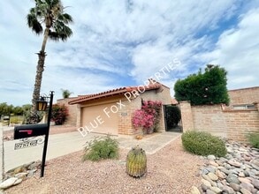 Building Photo - 7876 N Sendero Tres