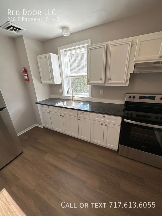 Building Photo - 248 E Prospect St