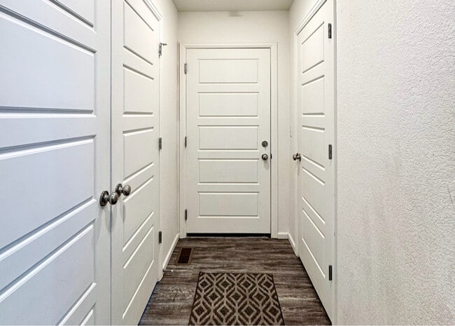 Building Photo - 18261 E 51st Ave