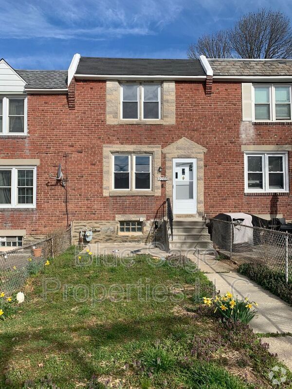 Building Photo - 2203 Bond Ave