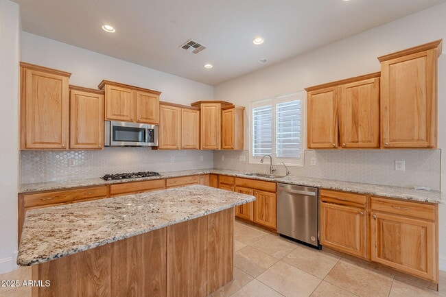 Building Photo - 6230 W Montebello Way