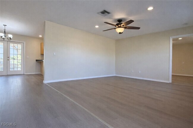 Building Photo - 3618 SW 2nd Ln