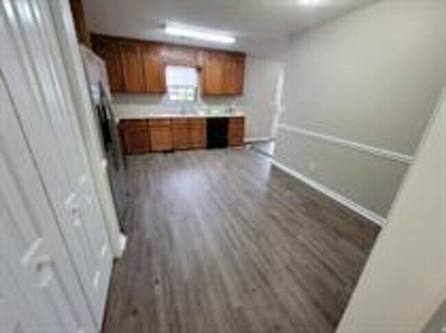 Foto del edificio - 206 Meriwood Dr