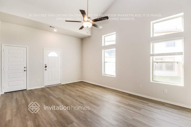 Building Photo - 10943 Heliosphere Wy