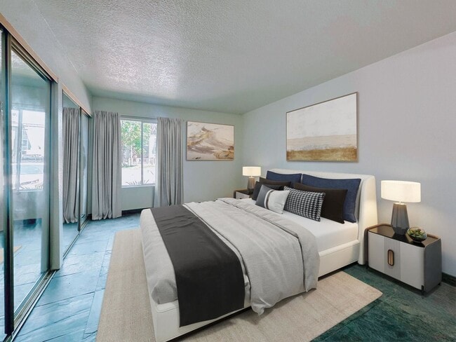 Foto del edificio - 2 Bedroom, 2 Bath, 1200 square feet, Gated Community