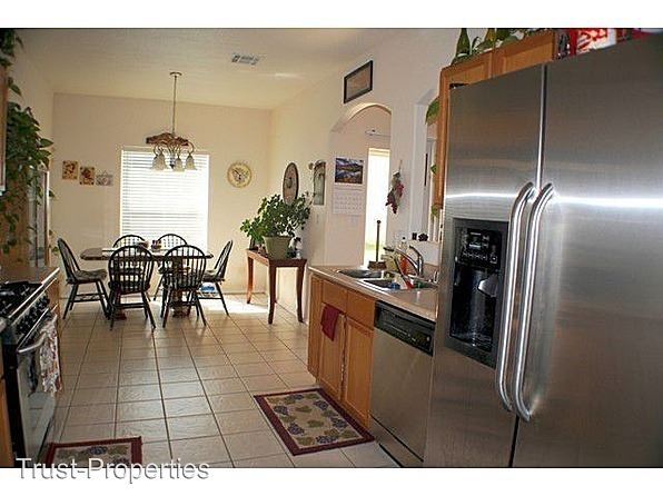 Foto del edificio - 6414 Serrano Dr