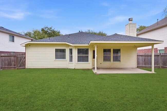 Foto del edificio - 2526 Hidden Park Ln