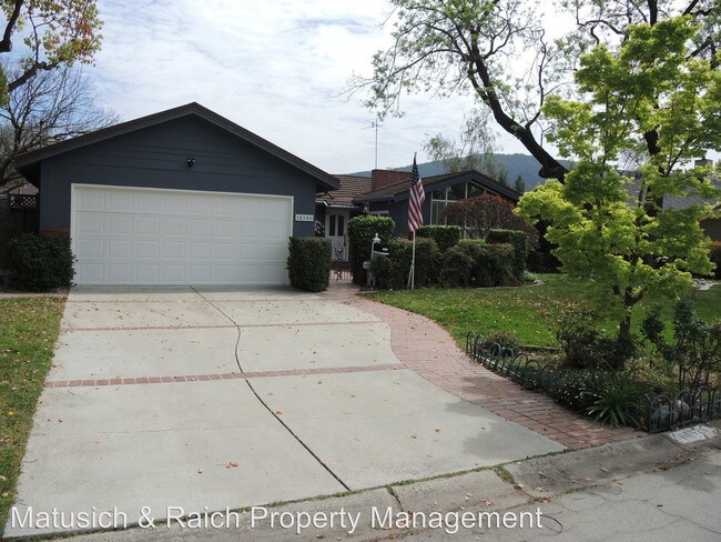 Foto del edificio - 3 br, 2 bath House - 16180 Jacaranda Way