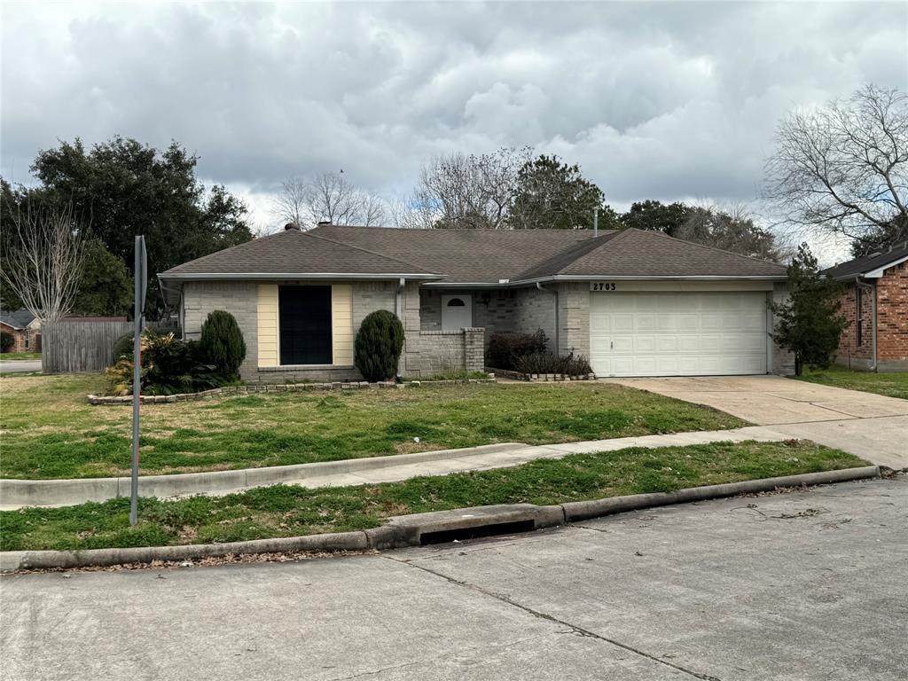 Primary Photo - 2703 Lambeth Dr
