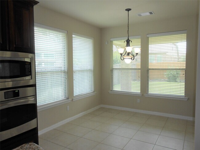 Foto del edificio - 11 Vershire Cir