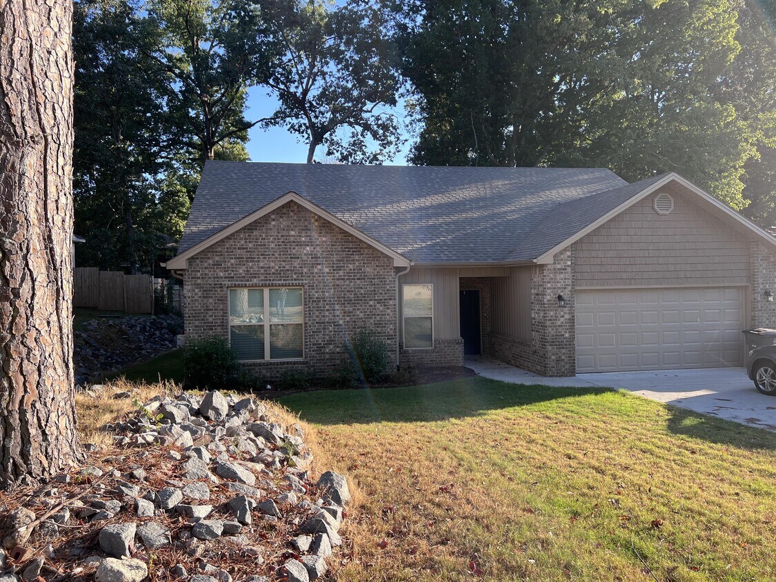 318 Little John Trail, Hot Springs, AR 71913 House Rental in Hot