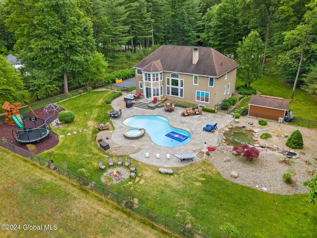 Building Photo - 29 Beacon Hill Dr
