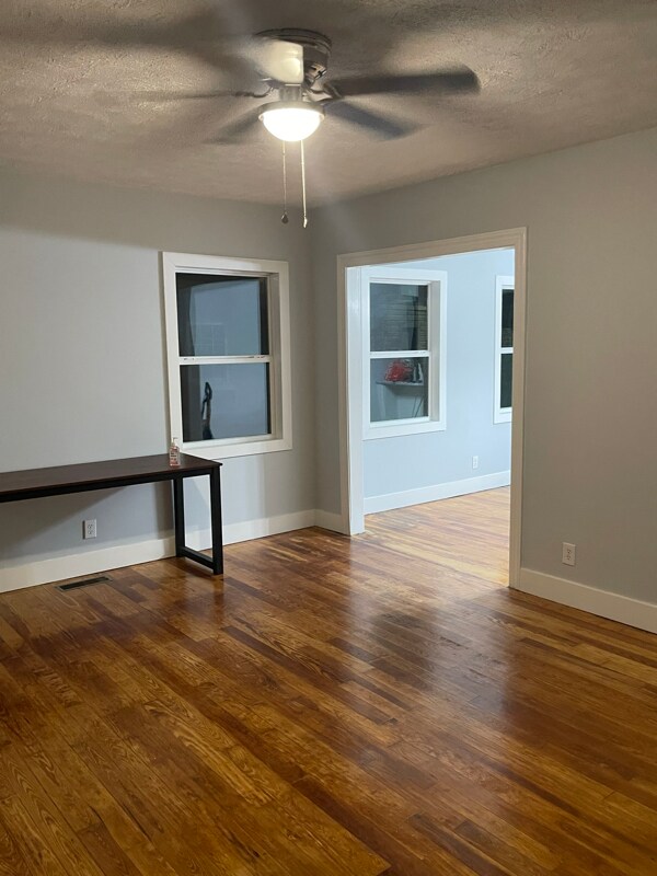 Foto del edificio - 237 Highview St