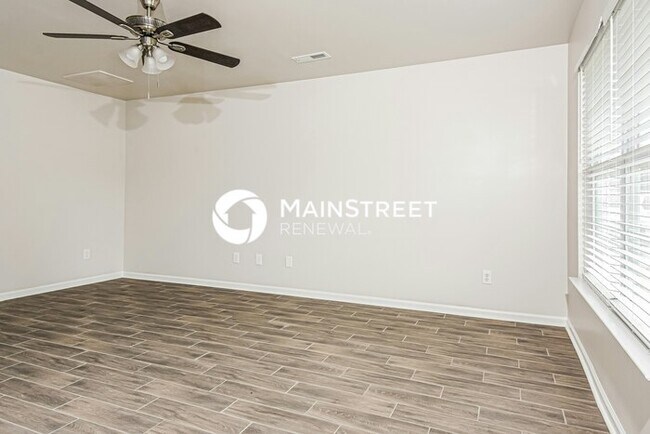 Foto del edificio - 5 Bedroom Pet-Friendly Home in GREENSBORO,...