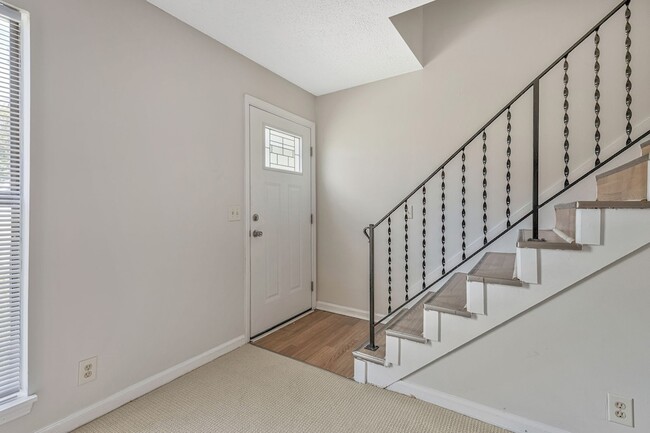 Building Photo - 3319A Felicia St