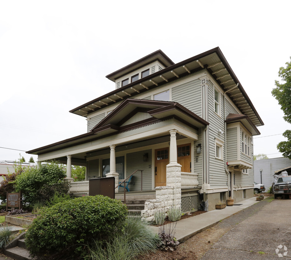 Building Photo - Garfield Studios