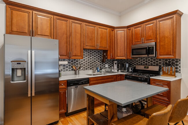 Foto del edificio - 3033 N Monticello Ave