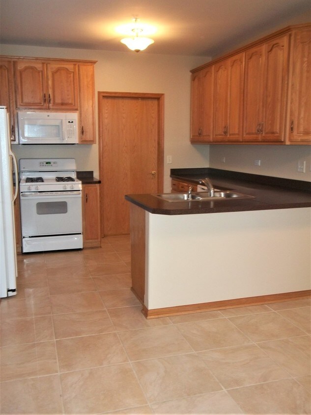 Primary Photo - 21321 Windy Hill Dr