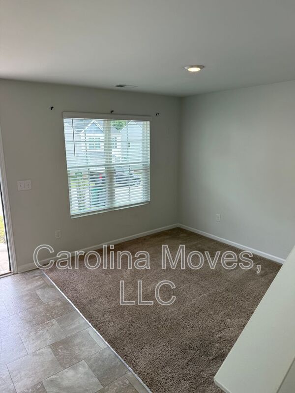 Foto del edificio - 649 Millsgate Cir
