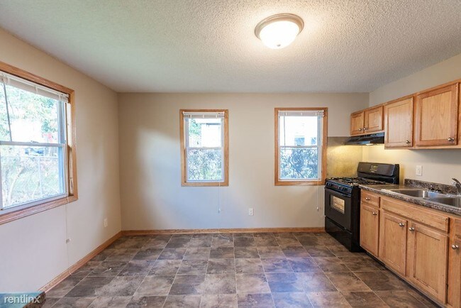 Building Photo - 3 br, 1.5 bath House - 3411 Dupont Avenue N