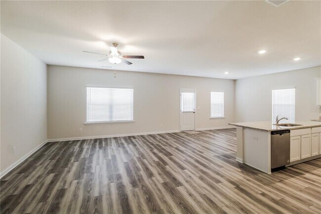 Foto del edificio - 238 Limestone Cir