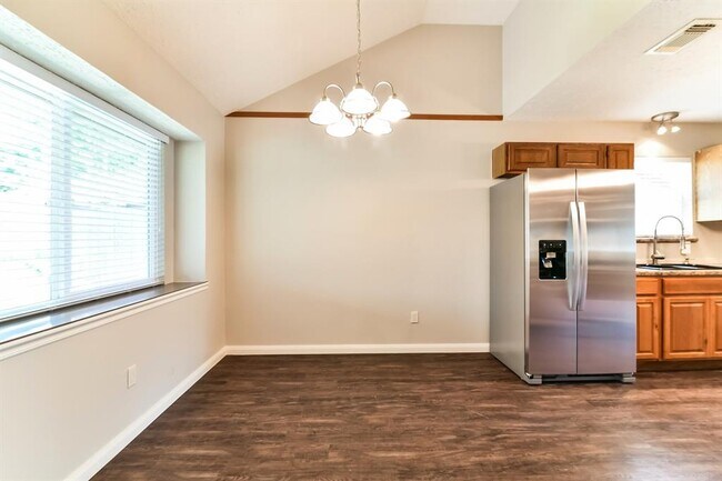 Foto del edificio - 11918 Cottonwood Ln