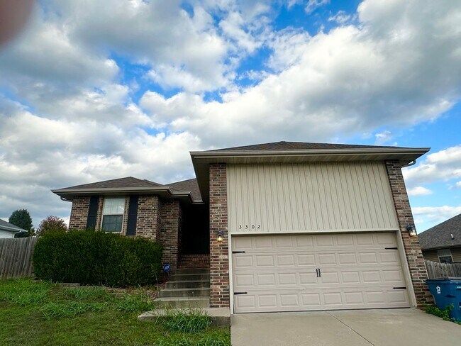 Foto del edificio - Charming 3 Bedroom Home in Ozark, MO!