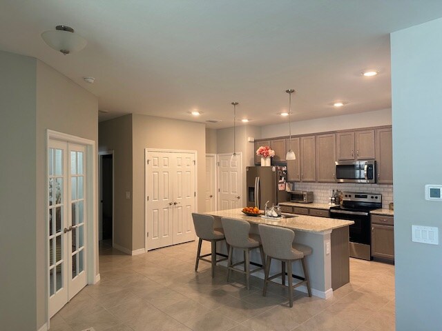 Foto del edificio - 1126 S Town and River Dr