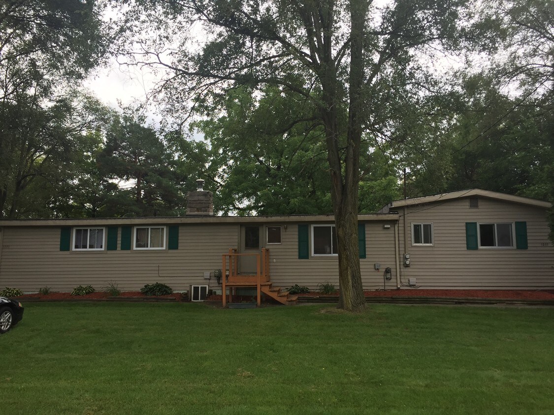 Primary Photo - 1451 Sally Ln