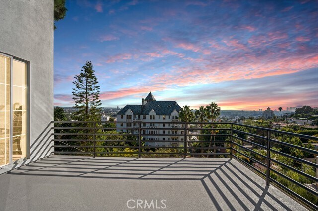 Foto del edificio - 8246 Woodshill Trail