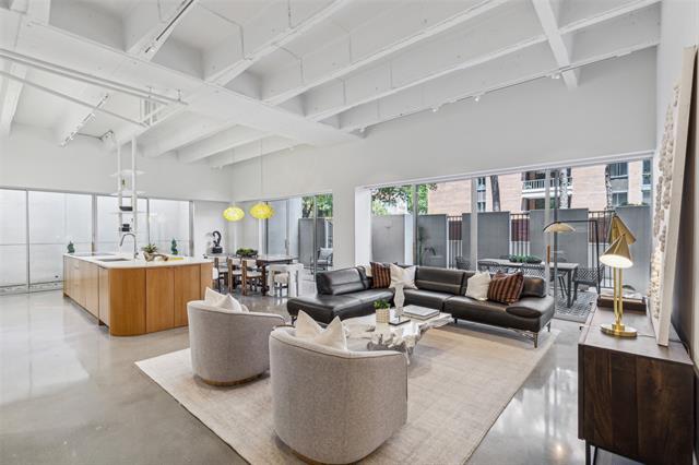 Building Photo - 3601 Turtle Creek Blvd