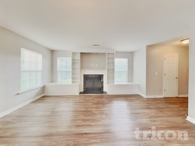 Building Photo - 851 Red Oak Tree Dr